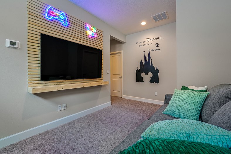 4 bedrooms Near Disney World and Theme Parks