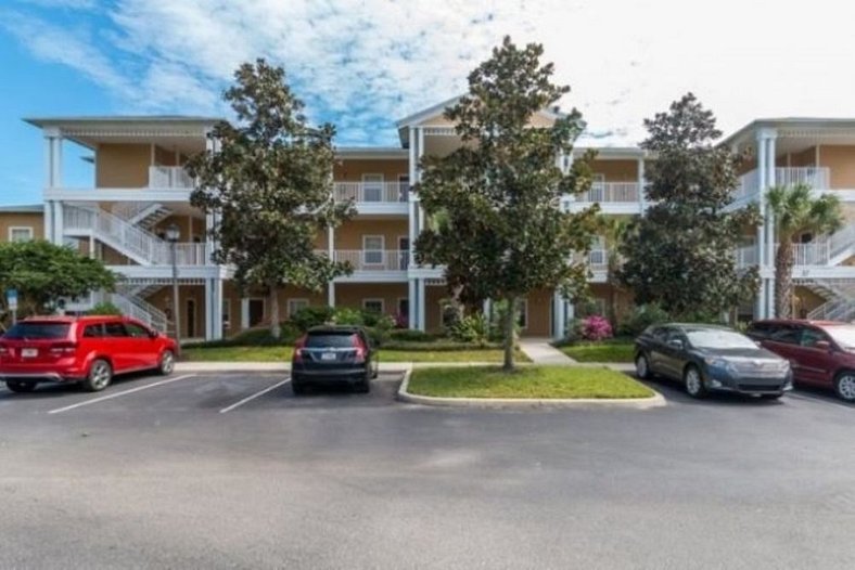 Ground Floor Retreat Apartment w/ Shared Pool