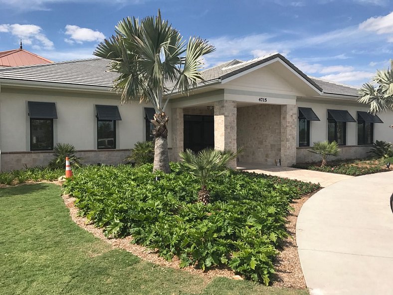 Ground Floor Retreat Apartment w/ Shared Pool