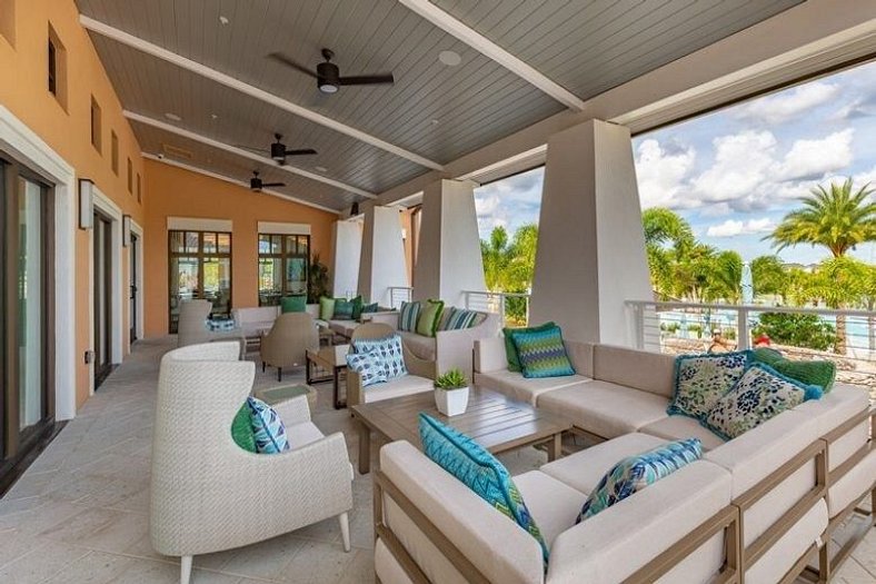 Stylish 6BR Single Family at Solara Resort